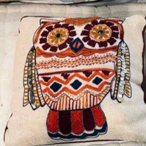 Set Of 2 Pier One Embroidered And Beaded Linen Occasional Pillows